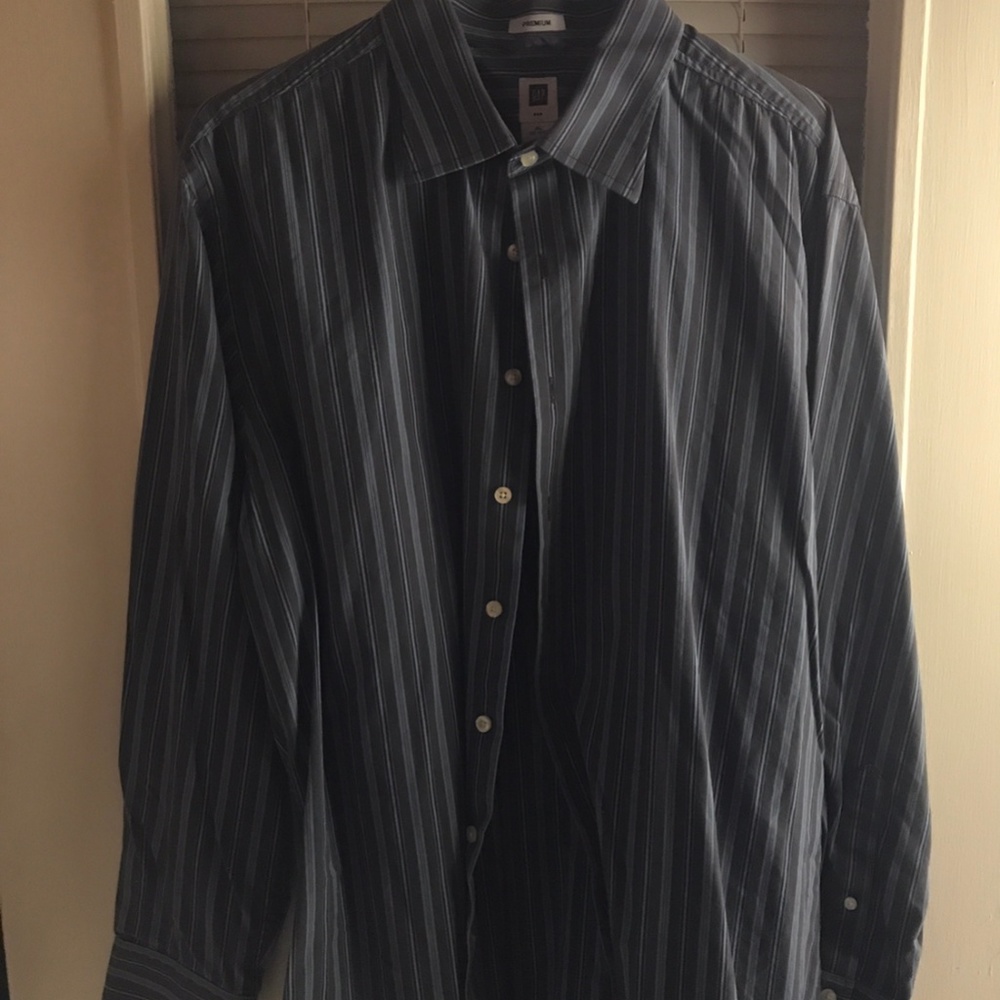 Men's GAP Shirt